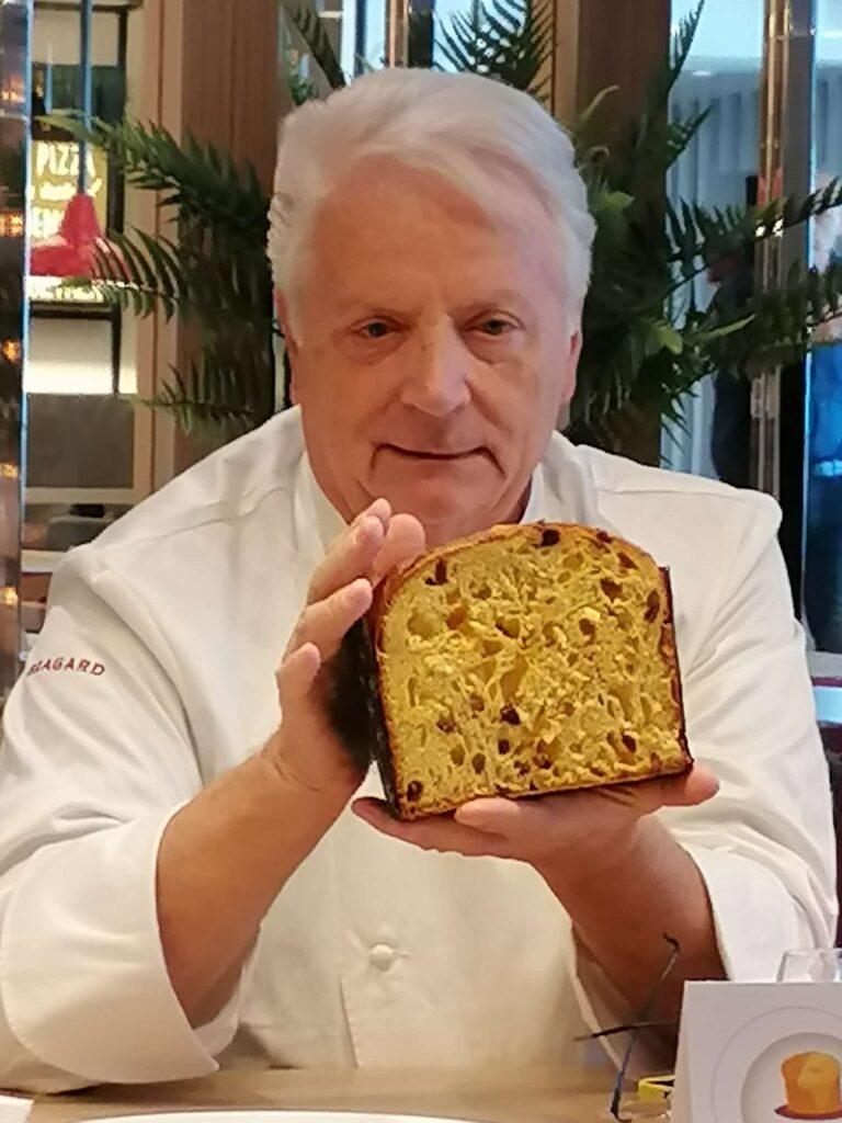 Igino Massari: Panettone senza confini in Costa Toscana